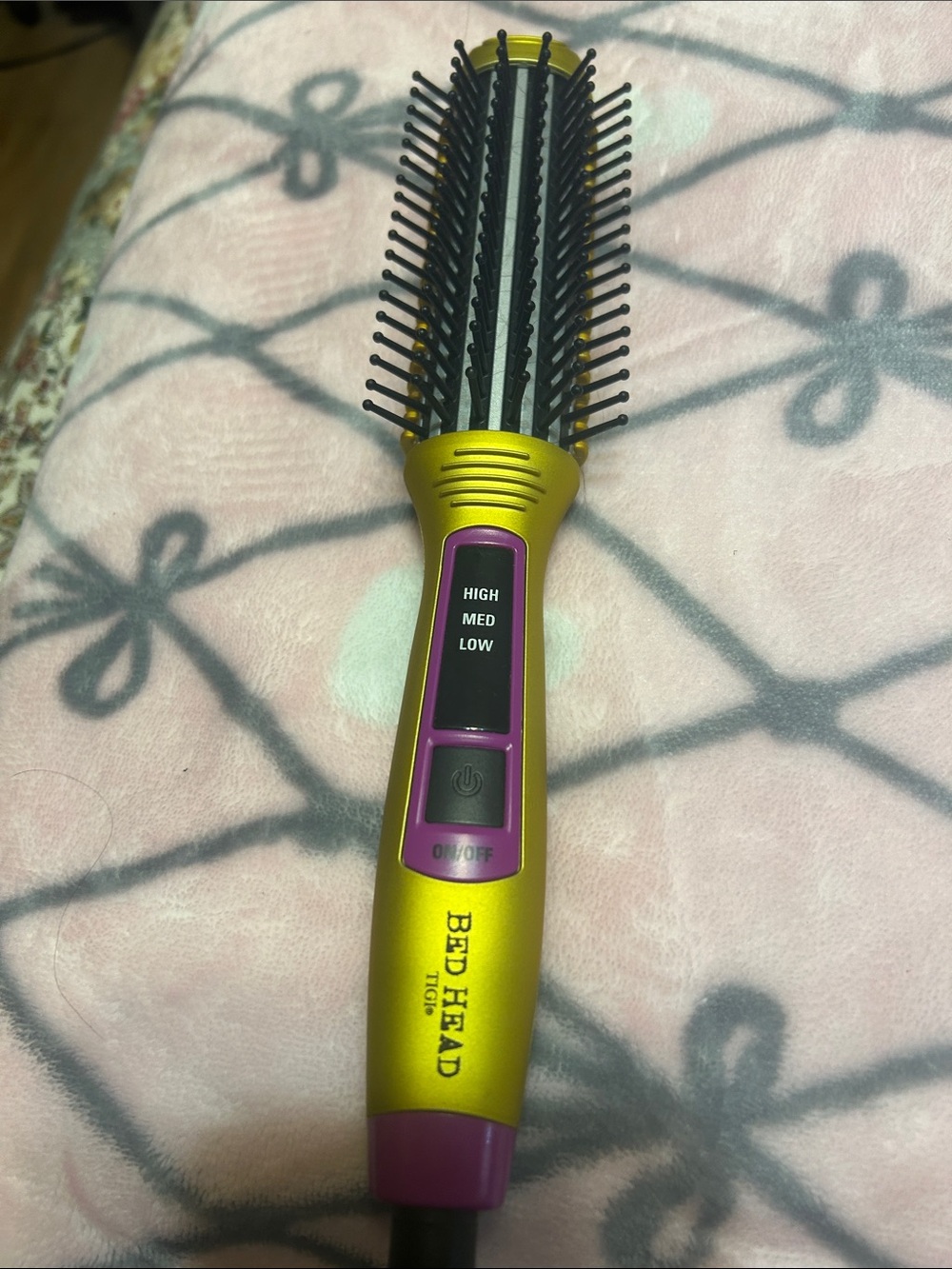Bed Head straightening brush
